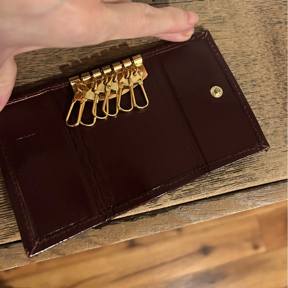 Vintage St Dennis burgundy leather key case model No. 151, featuring 6 hooks - Picture 6 of 12
